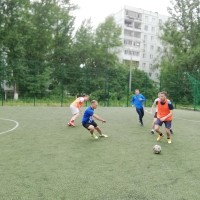  29 и 30 мая на площадке школы №53 прошли отборочные игры и полуфинал соревнований по футболу в рамках районного турнира родительских школьных команд  "Высший класс"