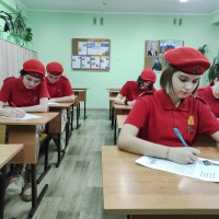 "Письмо солдату"- это Всероссийская акция, в ходе которой школьники страны пишут письма военнослужащим Российской Армии, принимающим участие в СВО на Украине. 