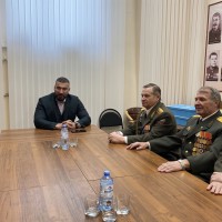 Сегодня Глава района Данил Морозов встретился с ветеранами боевых действий – Генералами Вооруженных сил, проживающими в Промышленном районе.
