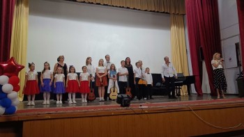 С замечательным концертом выступили творческие коллективы школы № 154 для отдыхающих и восстанавливающихся участников СВО #3