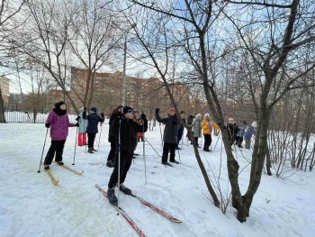Школа №154 принимает участие в городской социально-значимой спортивной акции "Вставай на лыжи!" #3
