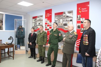 В преддверии  дня памяти воинов-интернационалистов, военный комиссариат Промышленного района  принял участие в  мероприятии, организованном в школе № 49 #3