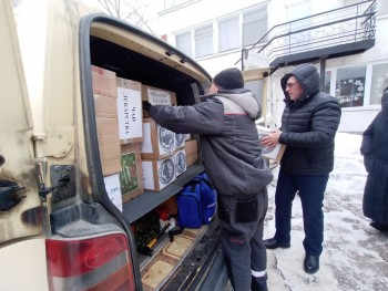 Две машины гуманитарной помощи отправил Союз женщин Промышленного района нашим бойцам #2