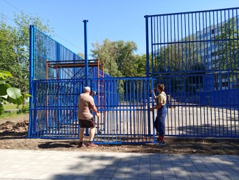 В самом разгаре работы по благоустройству дворовой территории по адресу Московское шоссе, 131 в рамках программы «Комфортная городская среда» #4