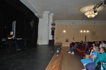 В Доме культуры "Победа" прошла важная информационная встреча, посвященная телефонному мошенничеству #3