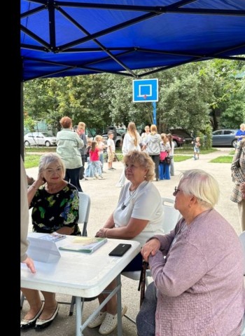  На ул. Аминева, 6, 8, 10, 12 в рамках проекта "А у нас во дворе" прошёл замечательный день #1