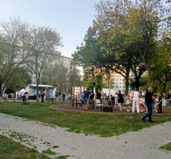  Во дворе по улицам Силина, 11, 13, 15, 17 и Ташкентская, 206, 208, 210 прошла замечательная областная общественная акция "Самарская область - наш дом" #4