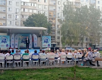  Во дворе по улицам Силина, 11, 13, 15, 17 и Ташкентская, 206, 208, 210 прошла замечательная областная общественная акция "Самарская область - наш дом" #5