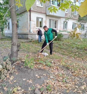 Сегодня в нашем районе проходит масштабный сентябрьский общегородской субботник #1