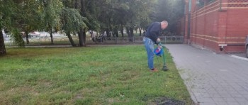  К сентябрьскому общегородскому субботнику  присоединились сотрудники объектов потребительского рынка #1