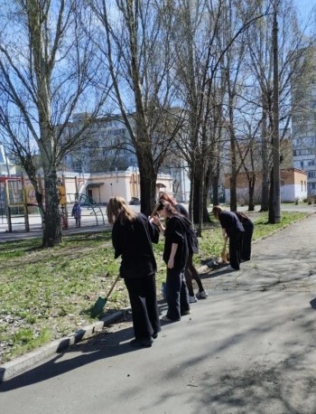 В школе №108 прошла акция "Зелёная весна" 