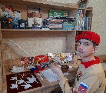 В преддверии Дня Победы по всей стране проходит трогательная и объединяющая акция — «Окна Победы» #2