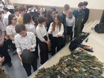В школе №154 прошла особенная встреча — к школьникам пришли ветераны специальной военной операции #2