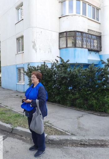  Наши волонтёры продолжают работу в любую погоду, чтобы помочь вам принять участие в рейтинговом голосовании #2