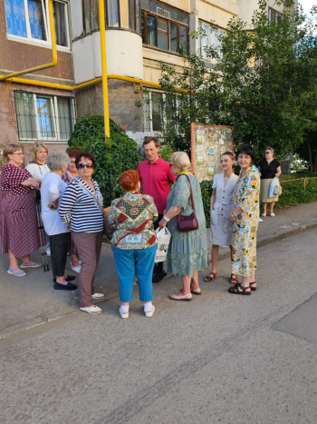 Во дворе дома № 250 по ул. Ново-Садовой прошло мероприятие в рамках проекта «Экопатриот» #6