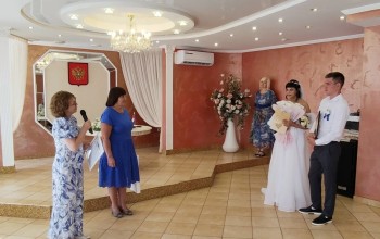 Сегодня, в День семьи, любви и верности, свои сердца соединили Андрей Константинович Максимов и Анастасия Александровна Павленко!  #1