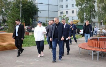 Глава администрации района Иван Николаевич Сухарев совместно с главой городского округа Самара Иваном Николаевичем Носковым