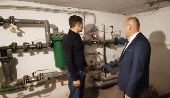 Виталий Царьков, исполняющий обязанности главы администрации Промышленного района, лично проверил, как отапливаются социальные объекты #2