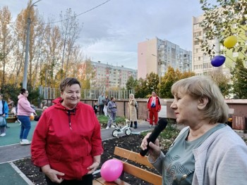 На ул. Ново-Вокзальной, 271 с размахом открыли новую спортивную площадку #7