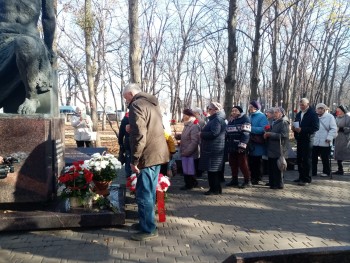 Сегодня в парке Ю.А. Гагарина собрались жители Промышленного района и города Самара, чтобы отдать дань уважения жертвам политических репрессий #4