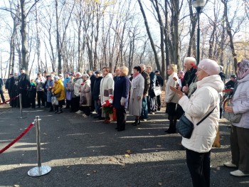 Сегодня в парке Ю.А. Гагарина собрались жители Промышленного района и города Самара, чтобы отдать дань уважения жертвам политических репрессий #3