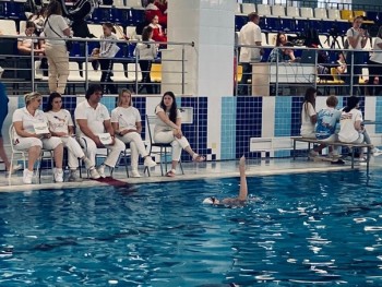 4 мая в рамках федерального проекта «Спорт-норма жизни» национального проекта «Демография» в бассейне СамГТУ с обязательной программы начались Всероссийские соревнования по синхронному плаванию «Принцесса Волги» #1